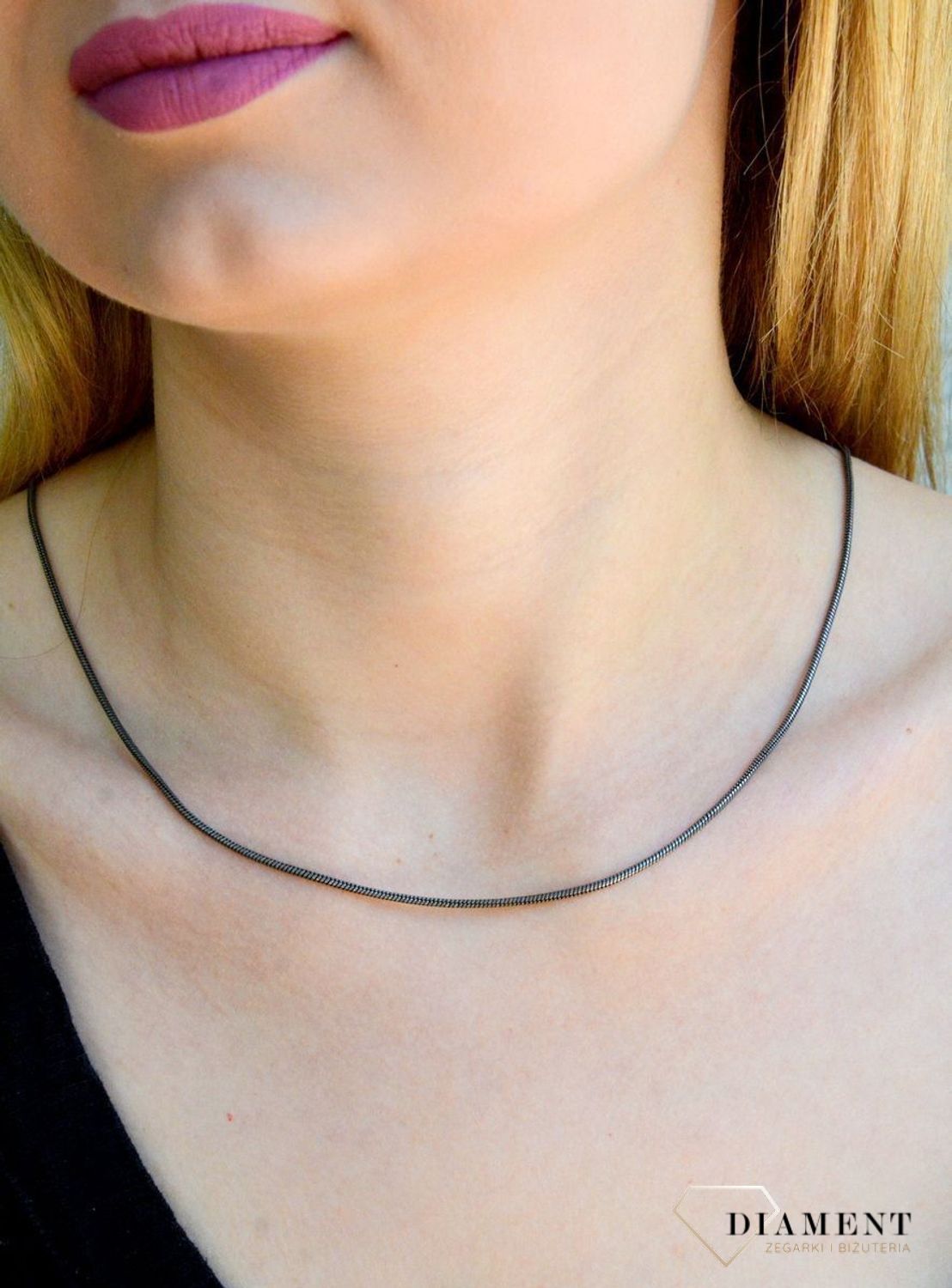 Srebrny łańcuszek 925 rodowana linka 1,6mm DIA-LAN-5882-925.  Klasyczny i uniwersalny łańcuszek lineczka, wykonany ze srebra próby 925 o wadze około 9,56 g. Łańcuszki to uniwersalne dodatki, które sprawdzają się na każdą okazj (1).jpg